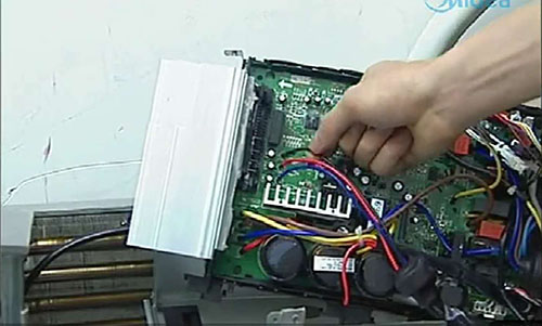 泸定美的空调电话是多少